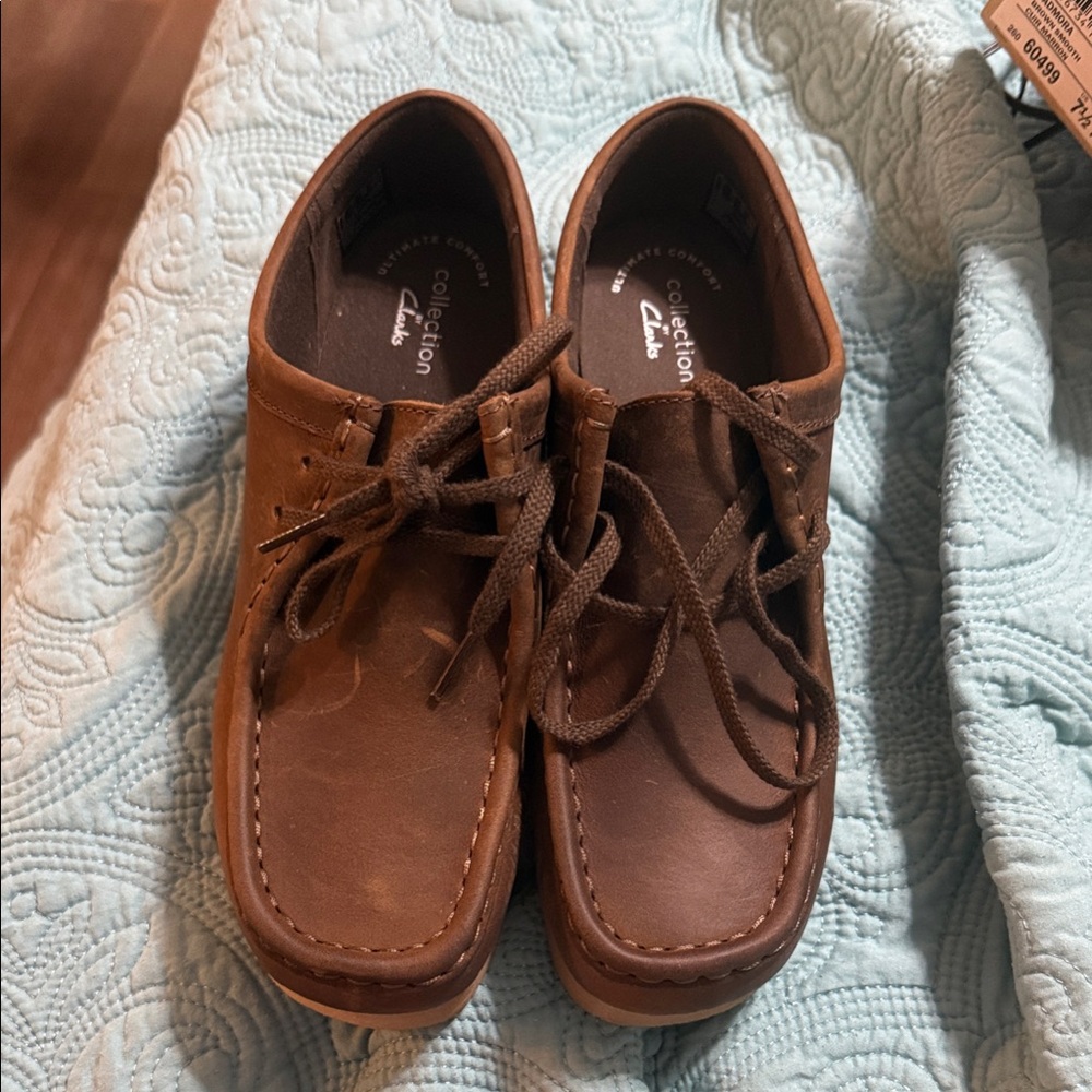 Clarks Women's Brown Leather Flats